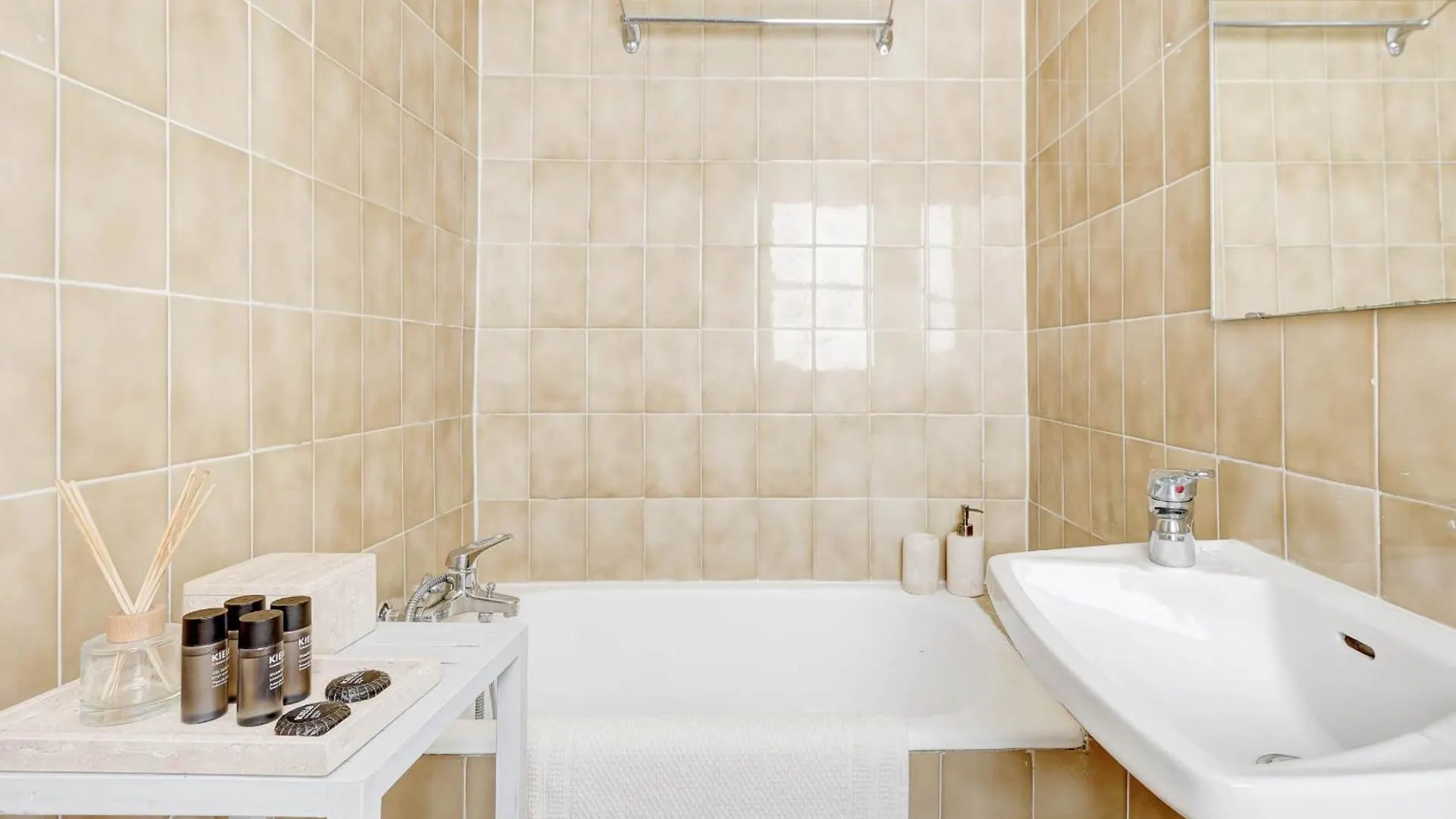 Apartment Studio 2P Beaux Arts Paris France