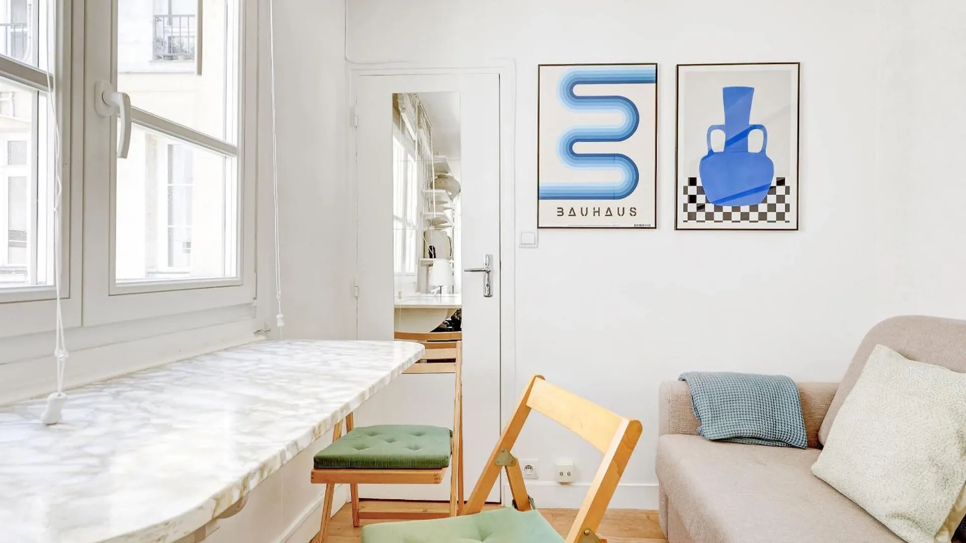 Studio 2P Beaux Arts Paris Apartment